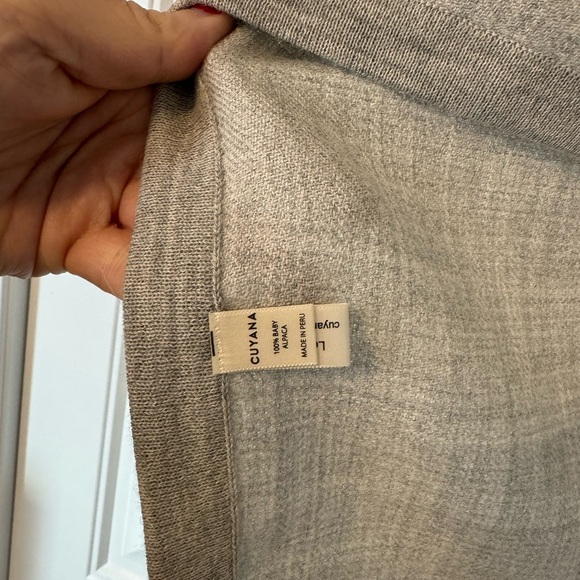 Brand new with tags CUYANA baby alpaca cape! - Picture 5 of 9